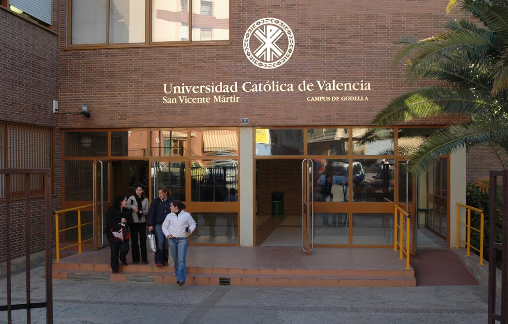 Universidad Catolica de Valencia Universidad Catolica de Valencia